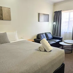 Ascot Motor Motel
