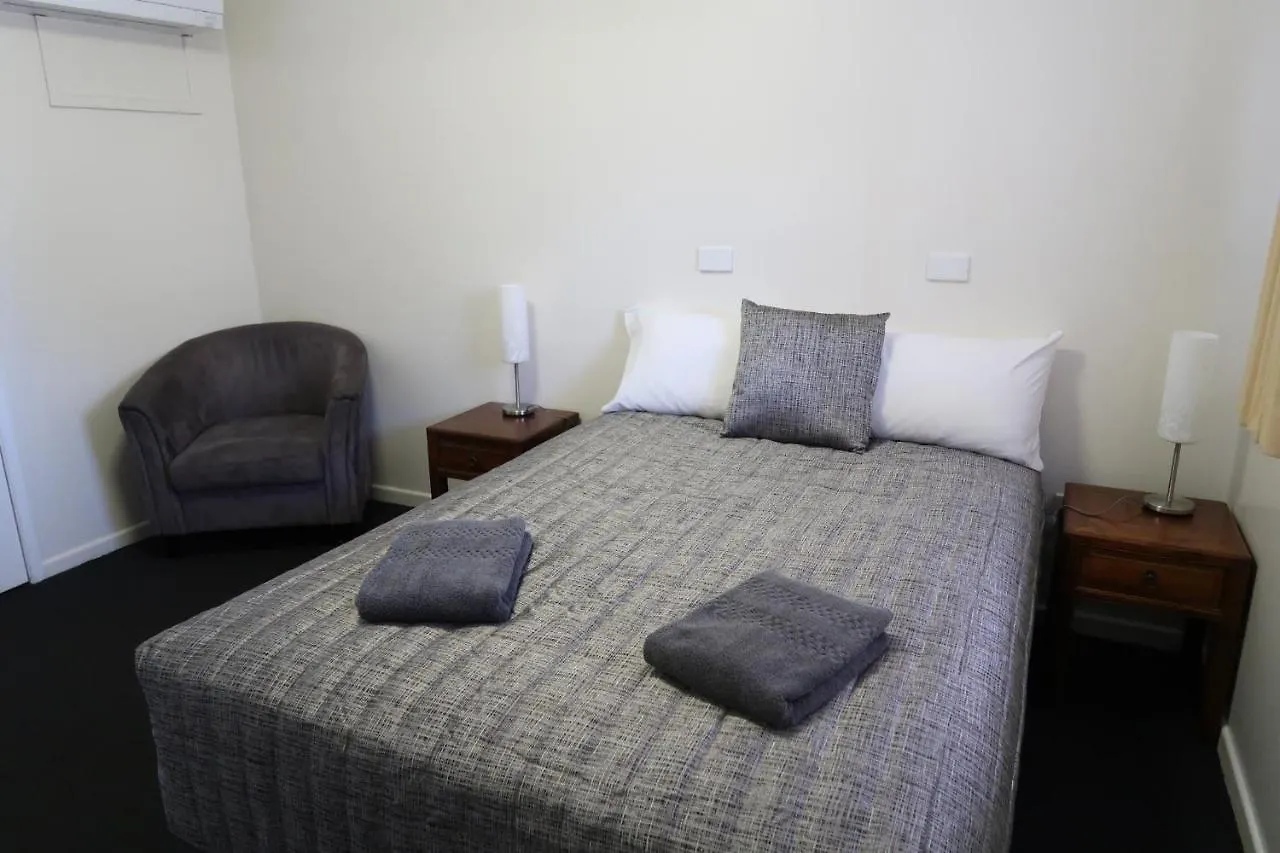 Мотель Charleville Waltzing Matilda Motor Inn